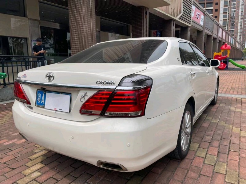 佛山14年豐田皇冠6