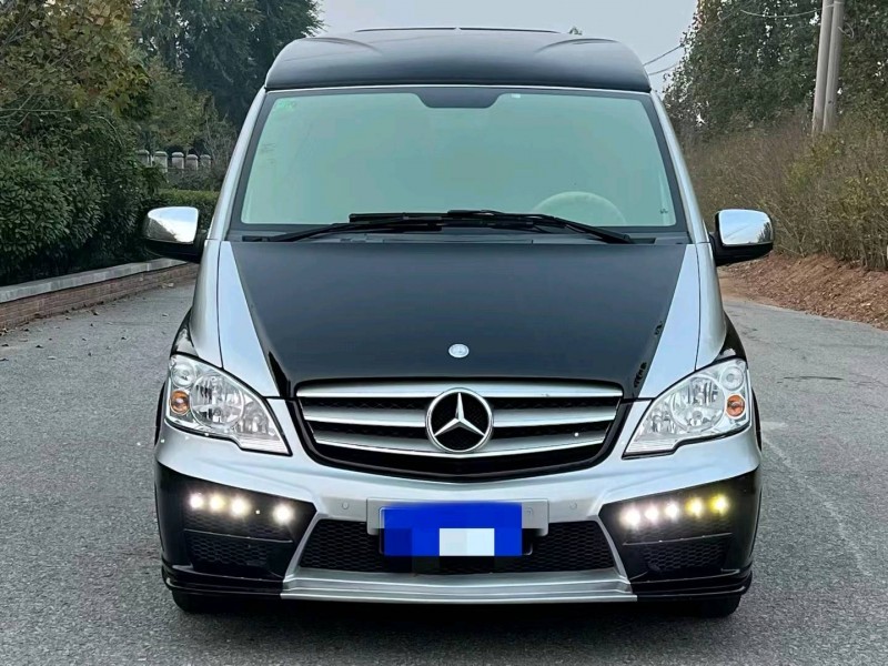 青岛17年奔驰威霆9