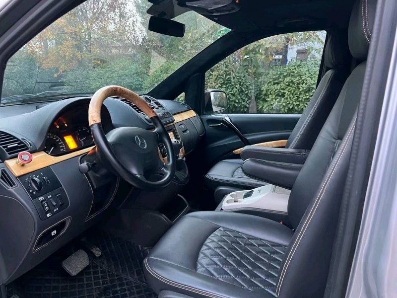 青岛17年奔驰威霆6