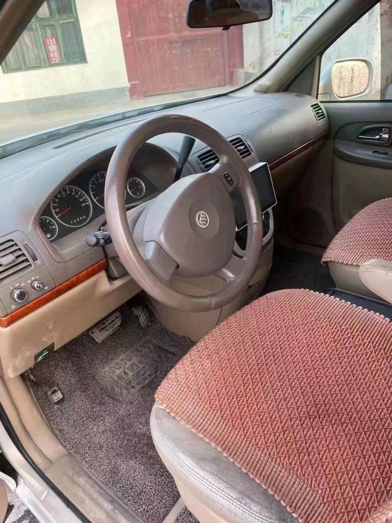 枣庄13年别克GL81