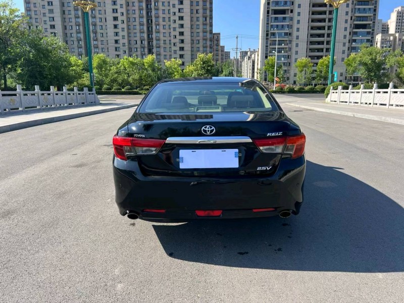 徐州14年丰田锐志6