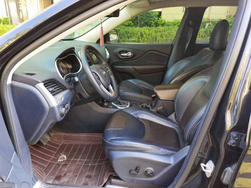 苏州16年Jeep自由光6