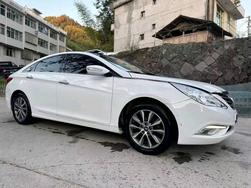 嘉兴14年现代索纳塔八2