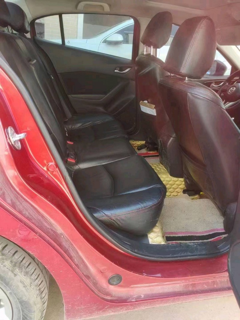 济宁14年马自达昂克赛拉3