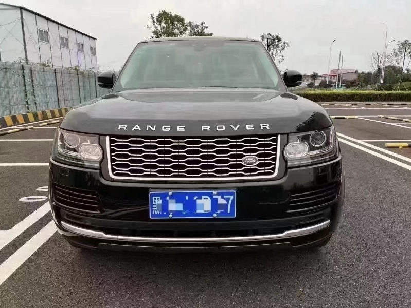 青岛18年路虎揽胜行政1