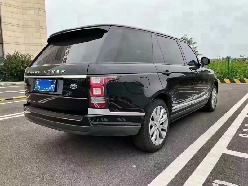 青岛18年路虎揽胜行政6