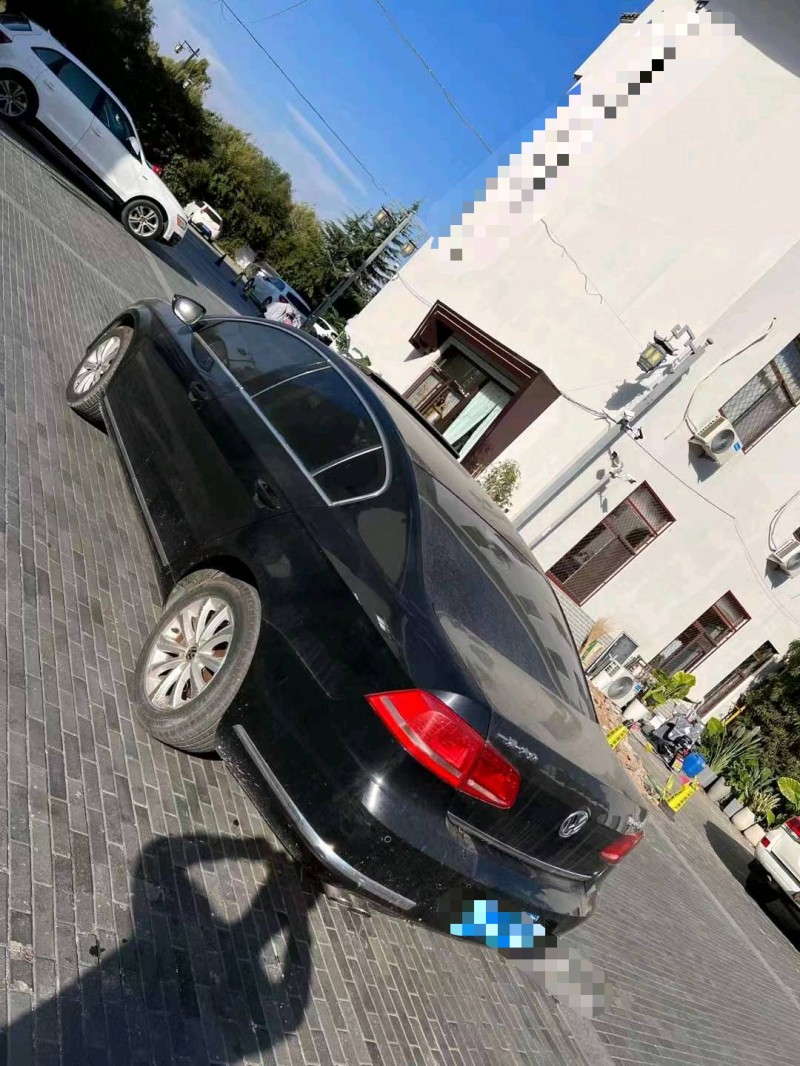 济南14年大众迈腾3