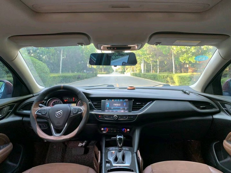 徐州18年别克君威8