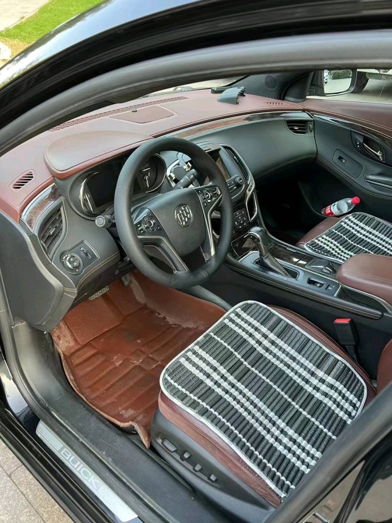 邢台13年别克君越5