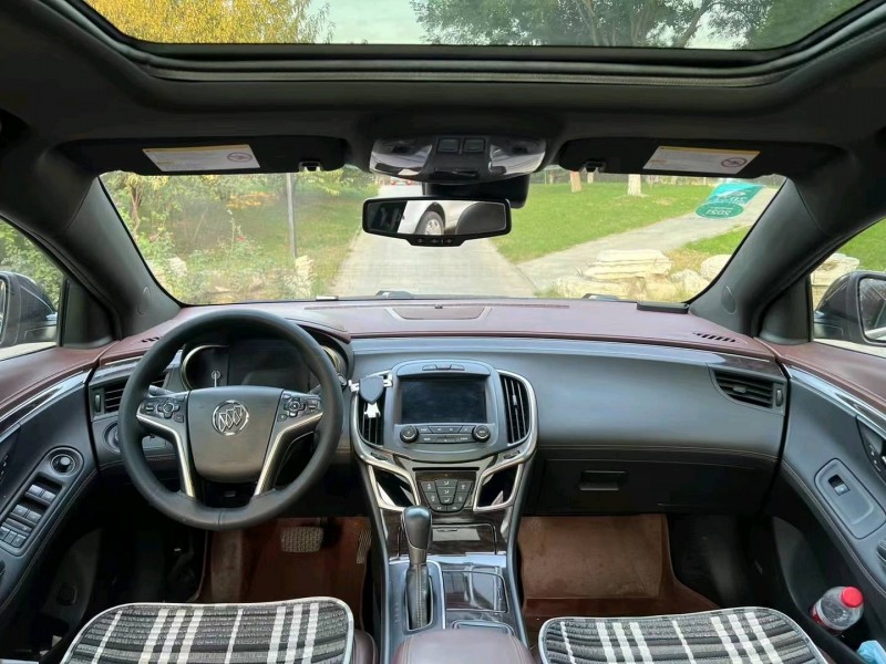 邢台13年别克君越8