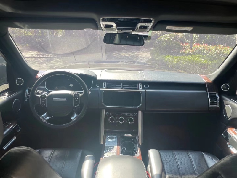 青岛14年路虎揽胜行政9