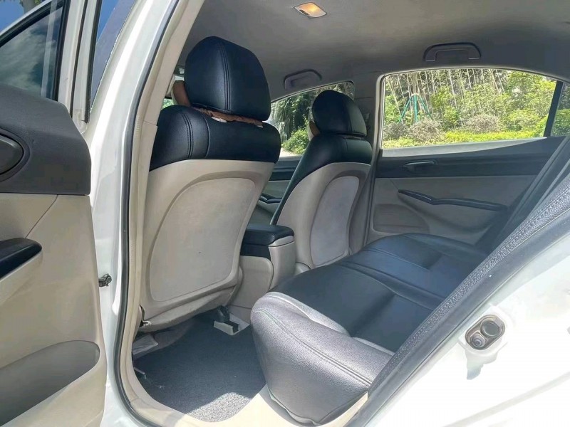 广州13年本田思铭8