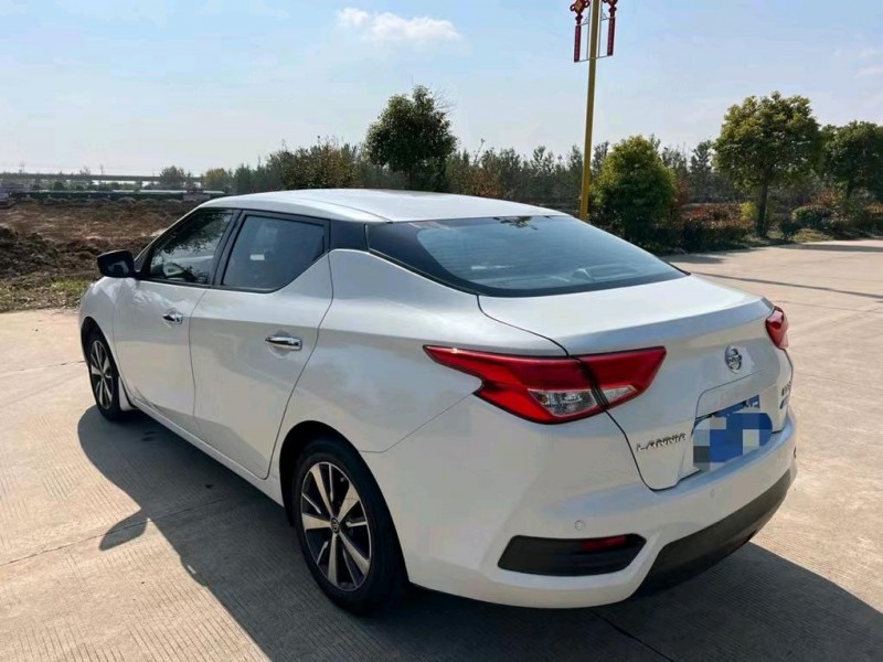 盐城18年日产蓝鸟6