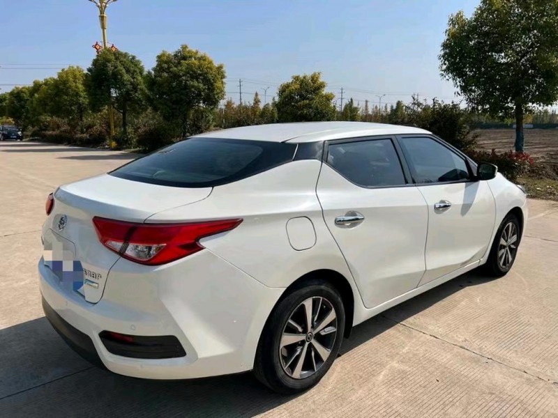 盐城18年日产蓝鸟5