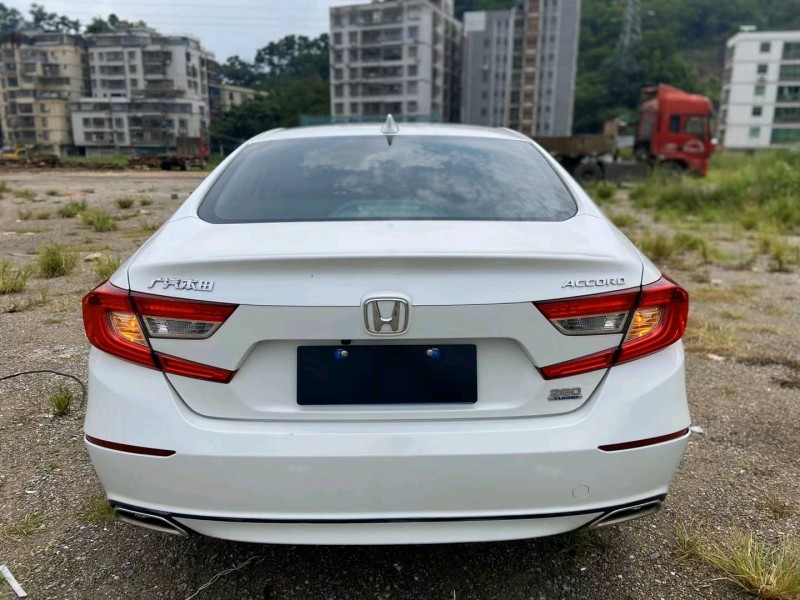 广州20年本田雅阁5