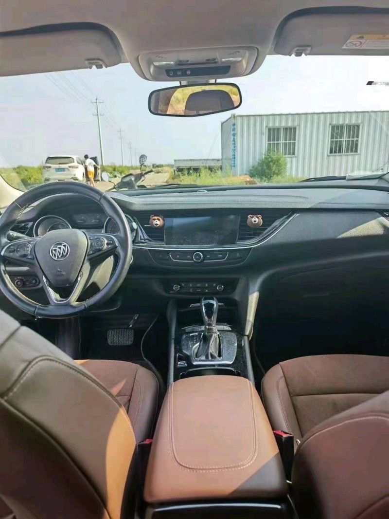 宜春18年别克君威7