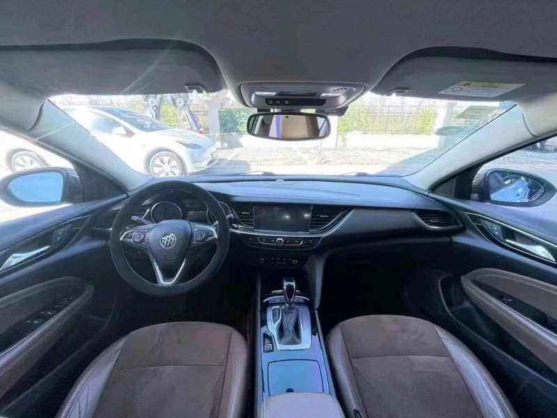 宜春18年别克君威9