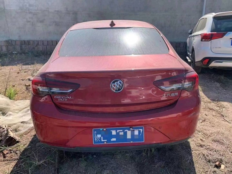 宜春18年别克君威8