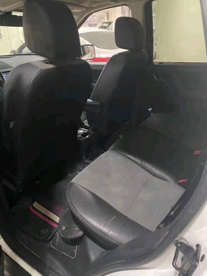 北京13年路虎神行者6