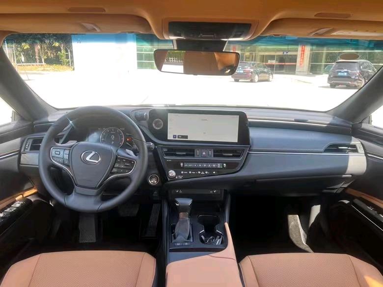 盐城22年雷克萨斯ES7