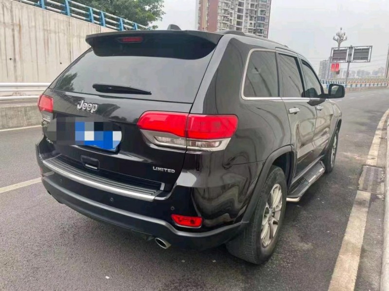 邯郸16年Jeep大切诺基6