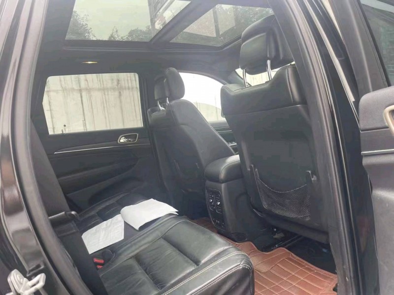 邯郸16年Jeep大切诺基9