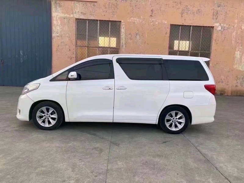 济宁14年丰田埃尔法8