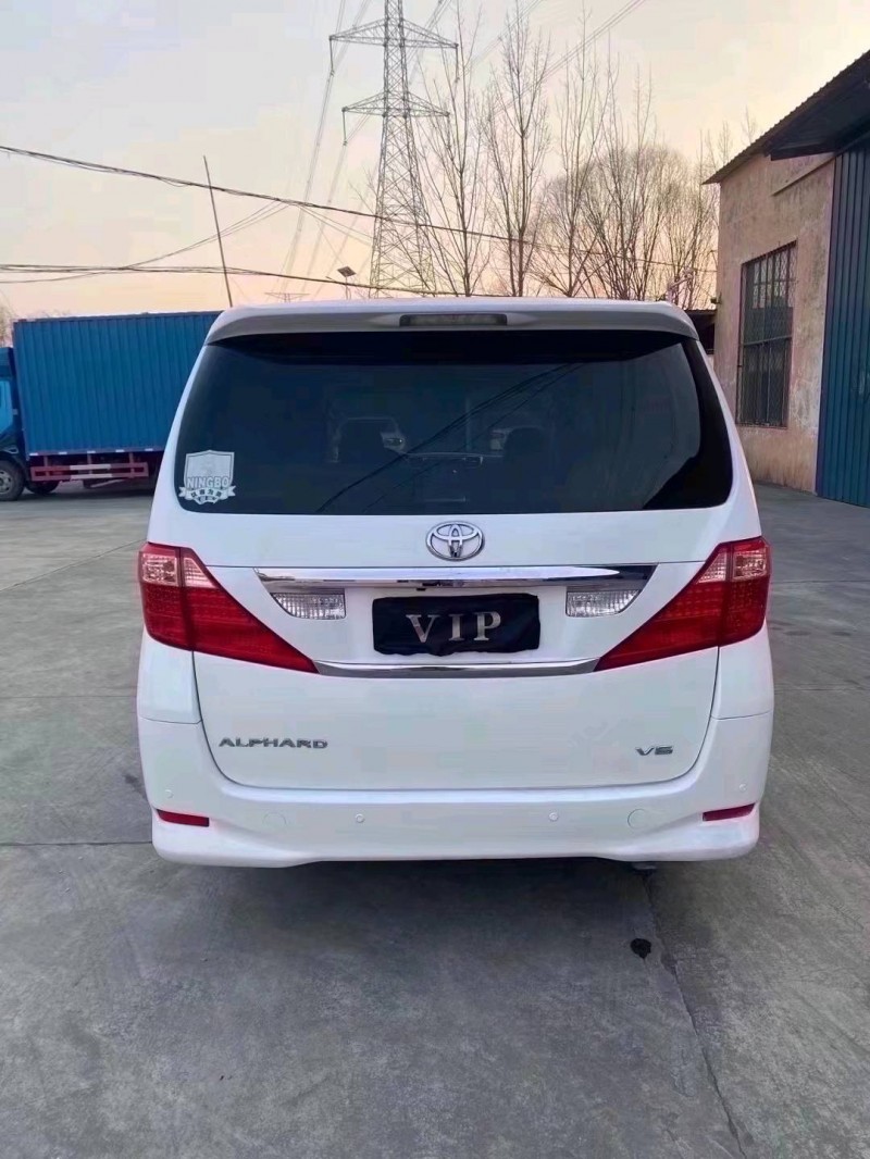 济宁14年丰田埃尔法9