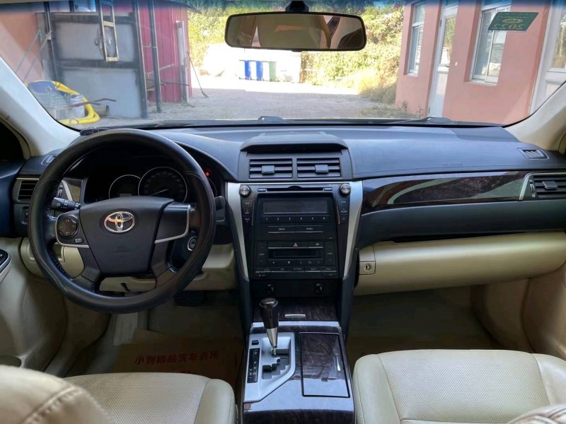 济宁16年丰田凯美瑞7