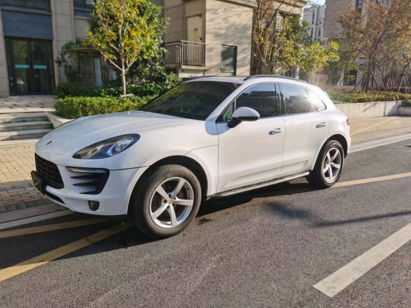 枣庄16年保时捷Macan3