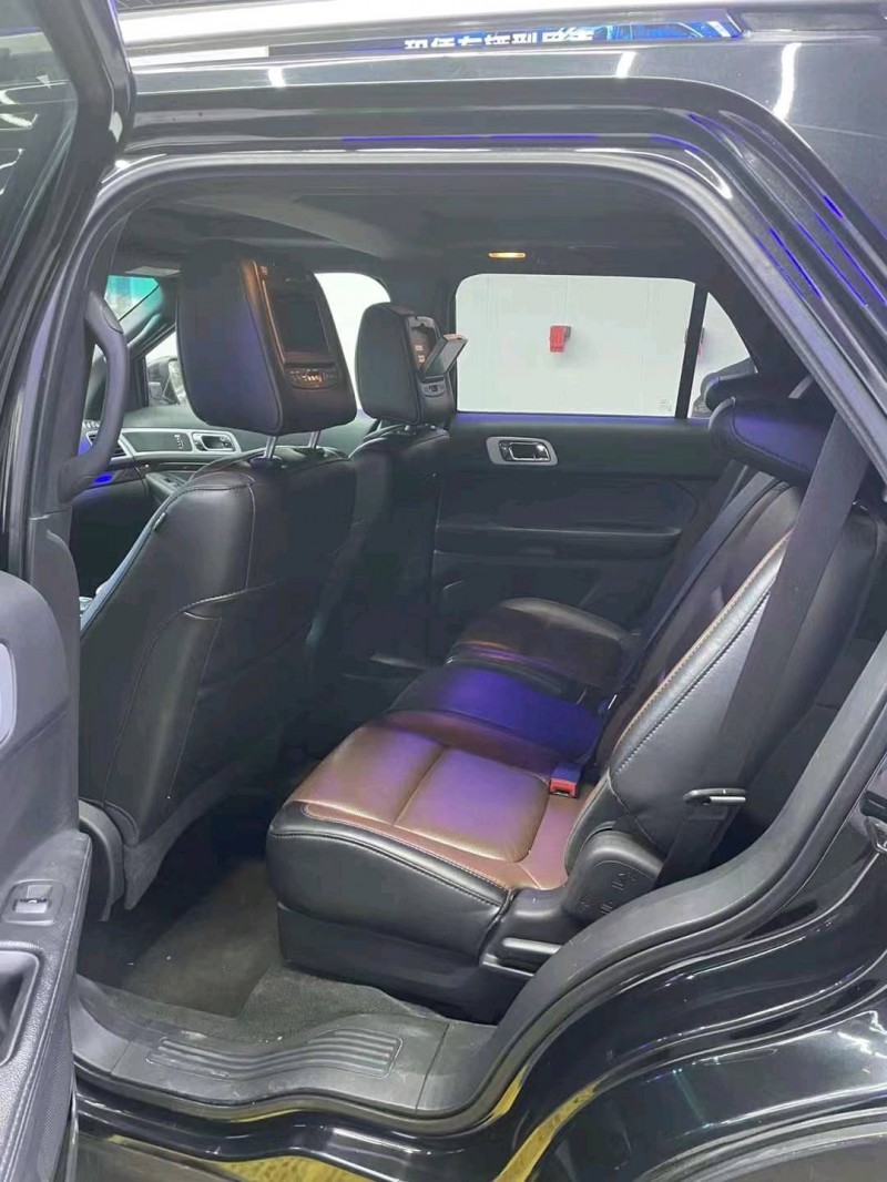 邯郸13年福特探险者2