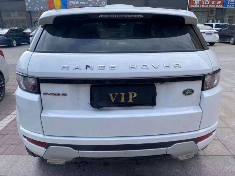 北京14年路虎极光8