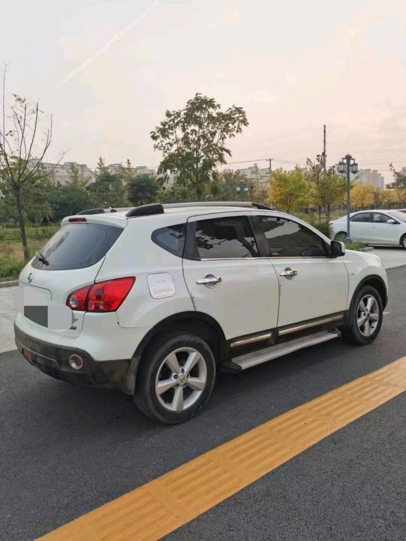 北京14年日产逍客3