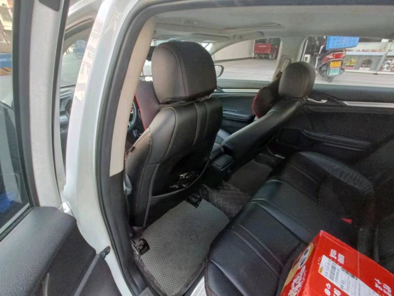 邵阳18年本田思域4