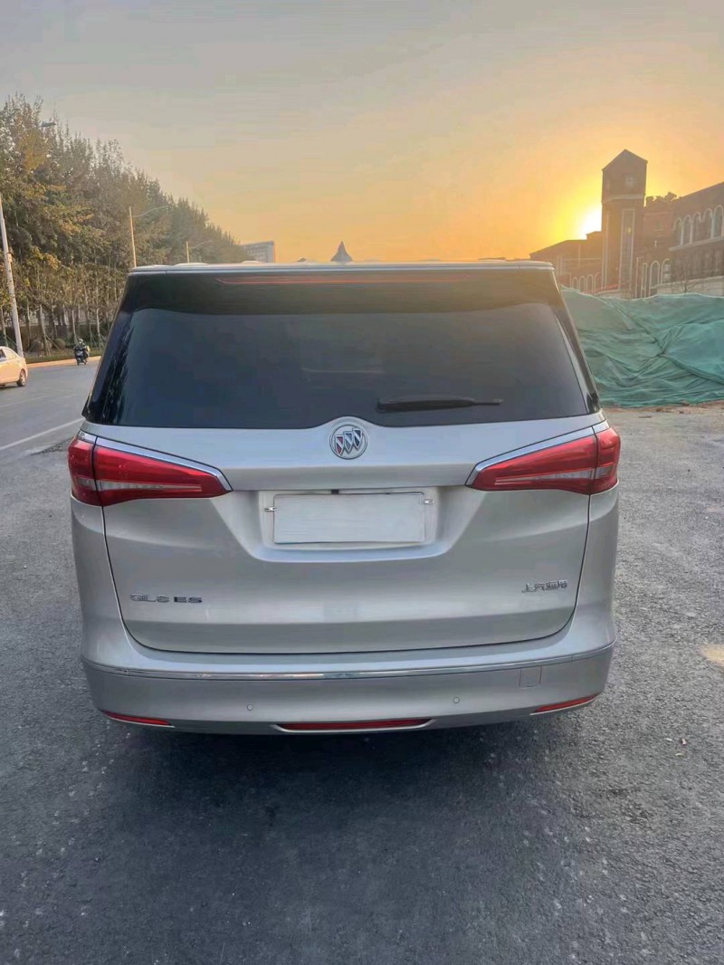 枣庄17年别克GL81