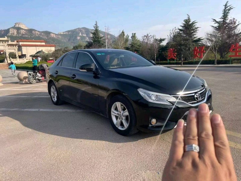 济南14年丰田锐志5