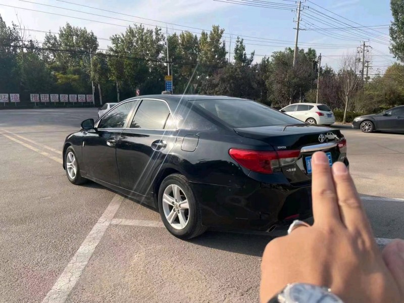 济南14年丰田锐志3