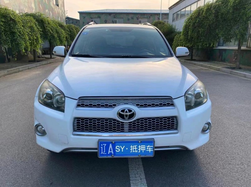 沈阳12年丰田RAV49
