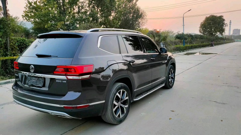 邯郸17年大众途昂8