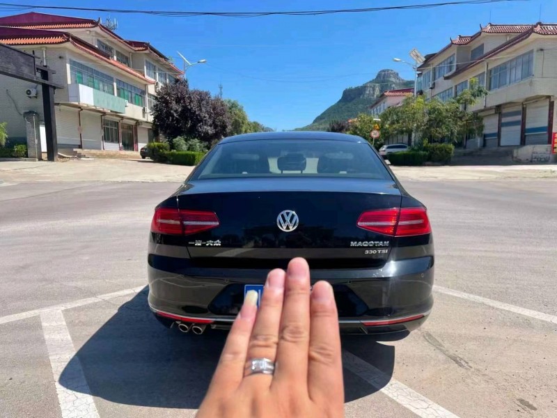 济南17年大众迈腾6