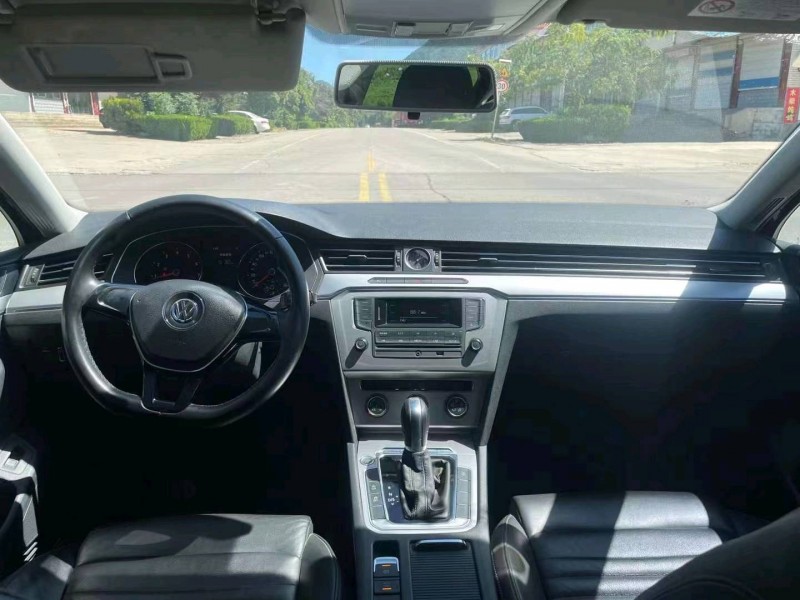 济南17年大众迈腾1