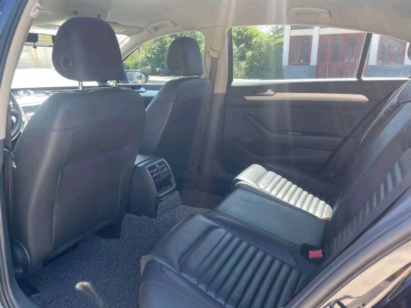 济南17年大众迈腾2