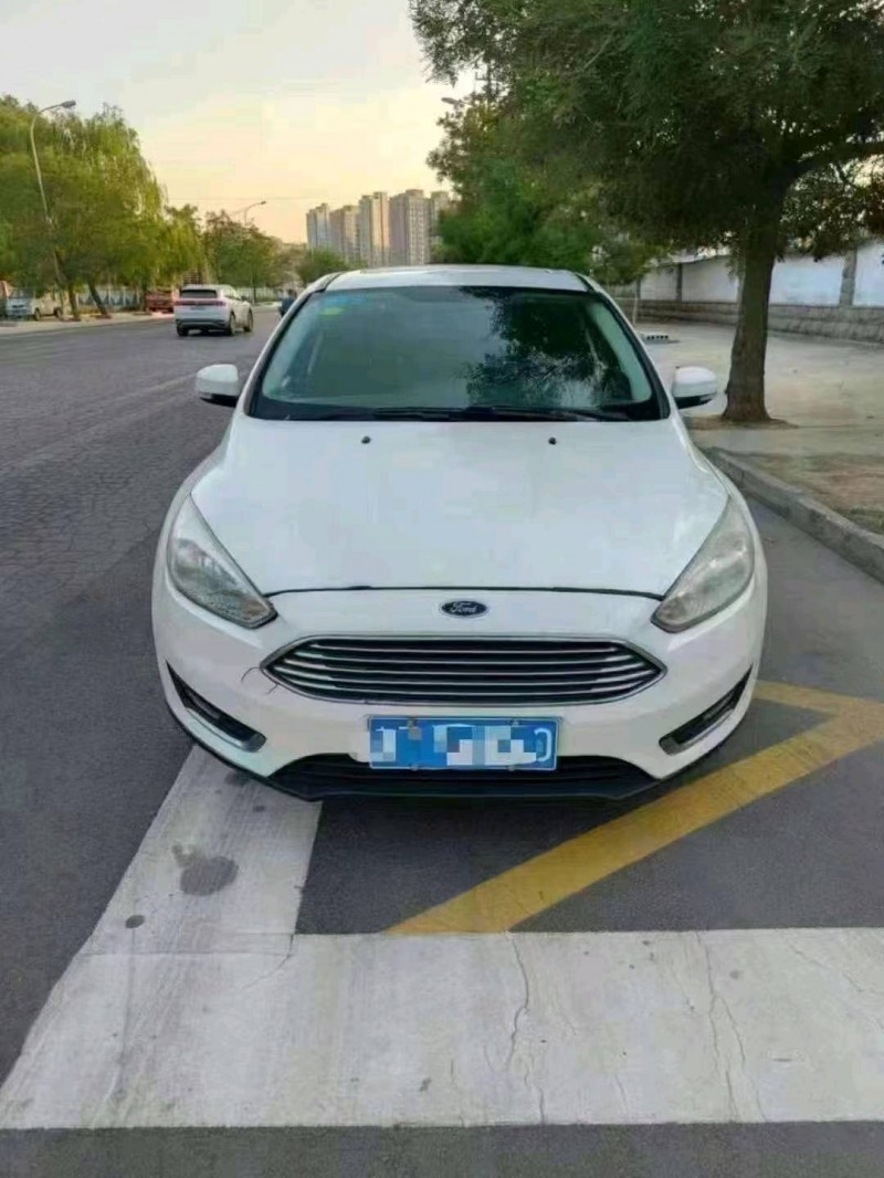 北京16年福特福克斯1