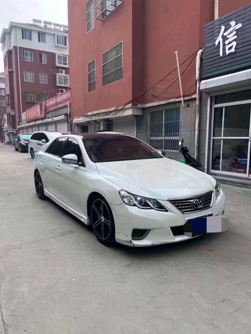 北京10年丰田锐志2