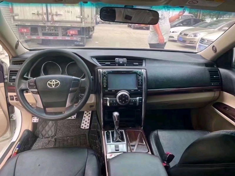 北京10年丰田锐志6