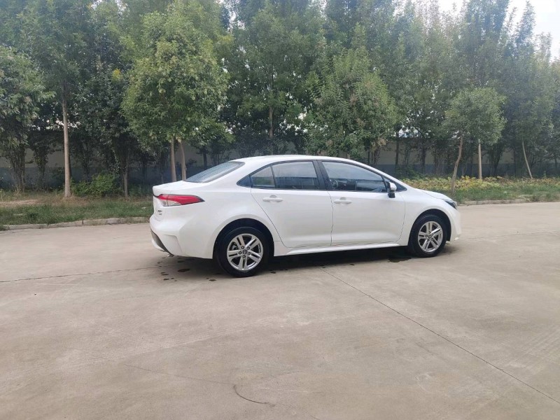 北京22年丰田雷凌7