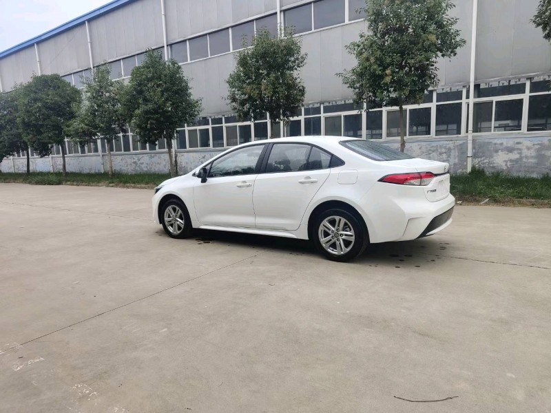 北京22年丰田雷凌8