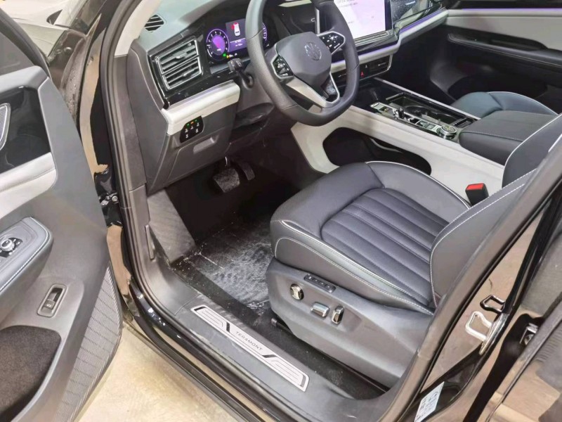 邯郸22年大众途昂5