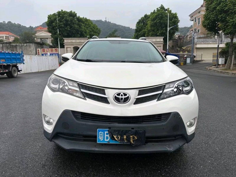 广州14年丰田RAV41