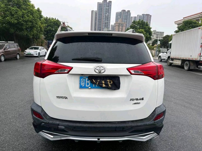 广州14年丰田RAV49